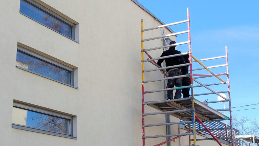 Quand faut-il faire appel à un professionnel du ravalement de façades ?